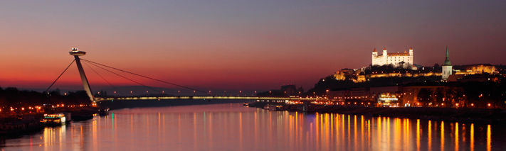 Bratislava-Night-panorama-web